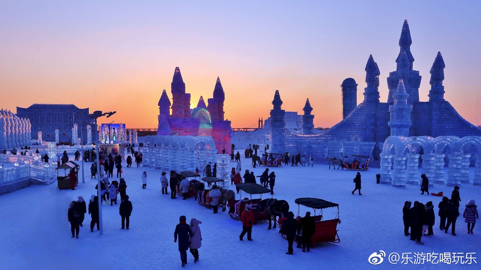 哈尔滨 冰雪大世界的奇幻之旅，冰雕雪雕美轮美奂！